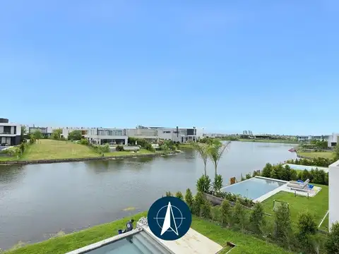 Casa en venta al lago en Carpinchos, Nordelta