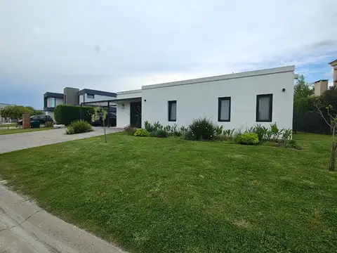 Casa en Alquiler Temporal en San Sebastian, USD 4.000