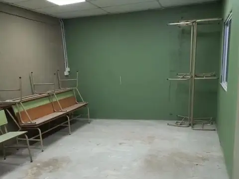 Galpon en Alquiler 27  mts Fondo