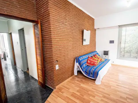 Depto Tipo Casa en Venta con 1 cocheras