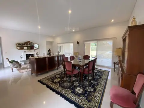 Casa 5 amb con pileta en Los Jazmines Pilar del Este