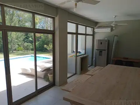 CASA EN VENTA  ESCOBAR