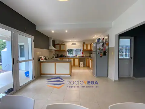 Casa a la venta en Country Banco Provincia