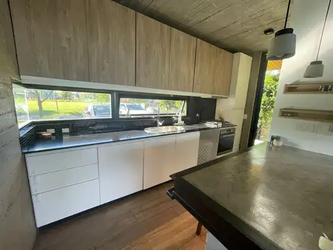 Espectacular Casa en venta Cantón Norte, al agua