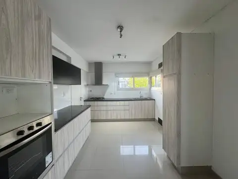 Pasaje Scaramella 100