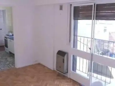 Almirante F.Segui 400