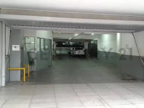 Venta Cochera en Microcentro
