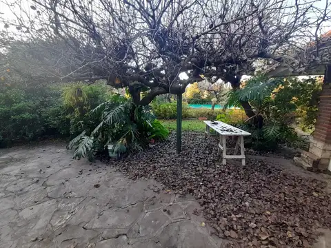 Chalet 8 ambientes - Payró 3600