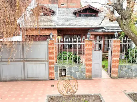 Casa en Venta con 1 cochera