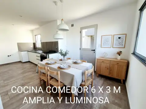 Casa en Alquiler con 2 cocheras