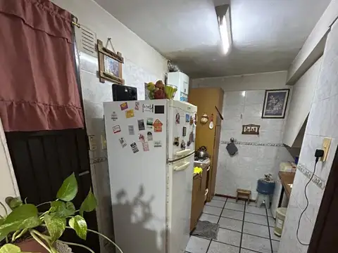 CASA EN VENTA DE TRES DORMITORIOS