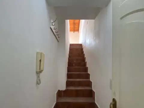 Caseros 2900, Piso 1