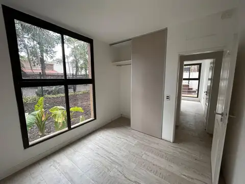 Departamento en Venta en Barrio Parque Leloir, USD 180.000