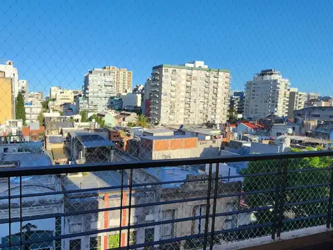 Pringles 300, Piso 6