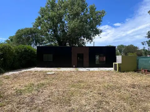 Casa 2 ambientes con 1 baño