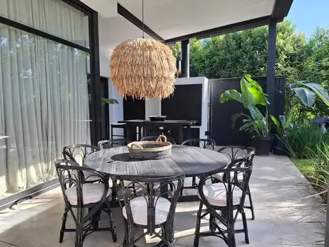 Casa en Venta en Garin-Centro, USD 800.000