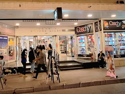 Local en Venta 44 años