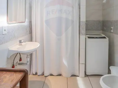 VENTA PARQUE BATLLE - CASA + 3 APTOS