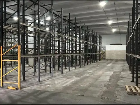 Galpon en Alquiler 300  mts Frente