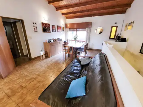 Venta Casa dos dormitorios. Zona Universitaria - Rosario.