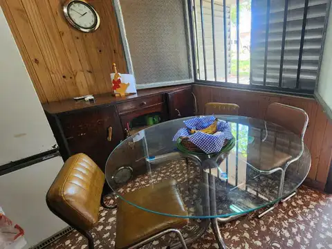 Casa 2 ambientes con 1 baño