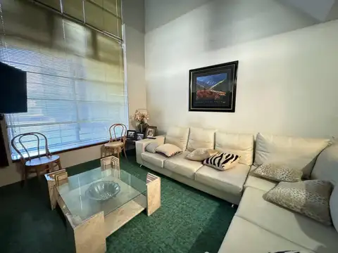 Casa 12 ambientes con 4 baños