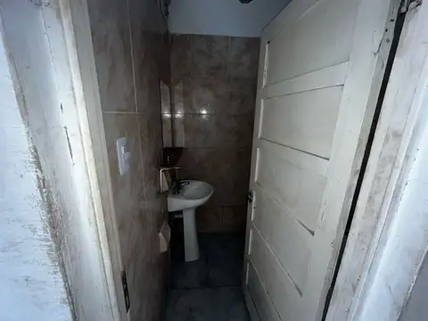 Casa 8 ambientes con 7 baños