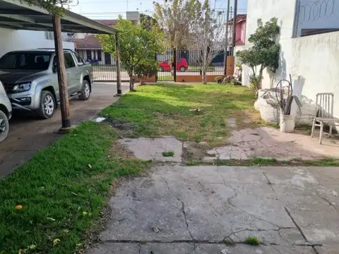 Casa 2 ambientes con 1 baño