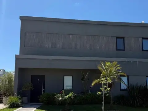 Casa  en Venta en Santa Elisa, Pilar del Este, Pilar