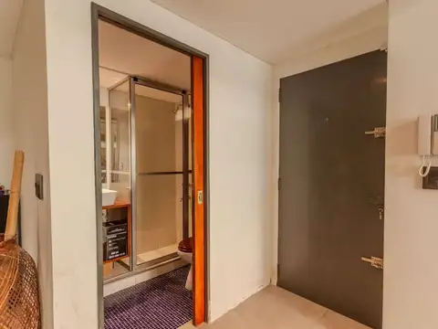 Depto Tipo Casa en Venta en Flores, USD 180.000