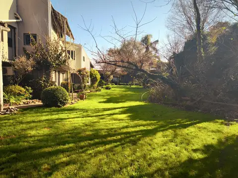 Casa en Venta en City Bell [Cod: 493]