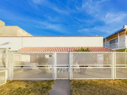 Casa en Venta en General Fernandez Oro, USD 165.000