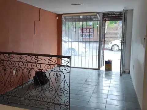 Local en Venta 53 años