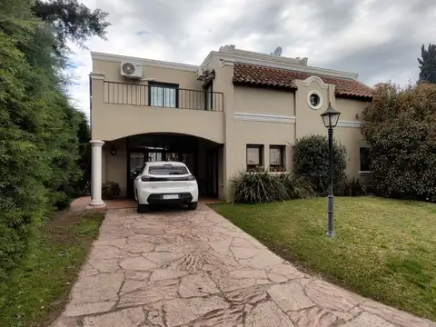 VENTA  PROPIEDAD COUNTRY BANCO PROVINCIA 6 AMB.