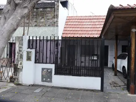 Casa en Venta en Valentin Alsina, USD 114.000