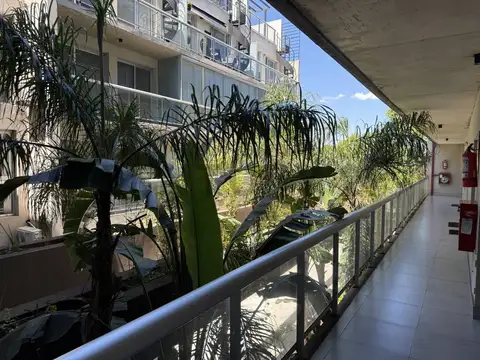 Simbron 4600, Piso 0