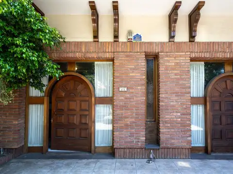 VENTA LOCAL SALON DE EVENTOS UBICADO EN FLORESTA