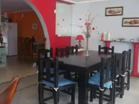 Casa en venta - 3 Dormitorios 1 Baño - Mar del Plata