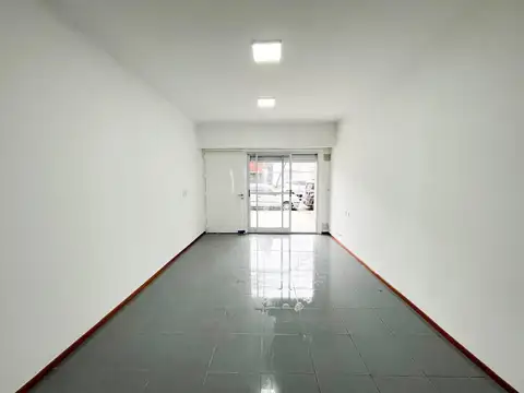 Oficina en Alquiler con 1 cochera