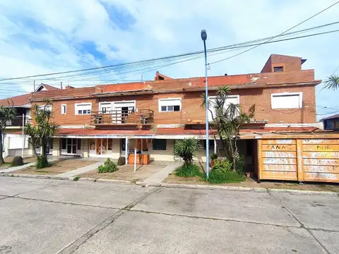 Depto Tipo Casa en Venta de 5 ambientes