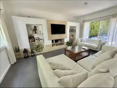 Muy linda casa en Venta San Isidro Labrador - APTO CREDITO
