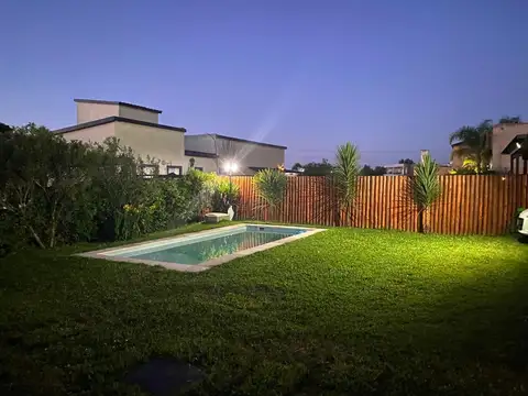 Casa en Venta en Santa Isabel, USD 205.000