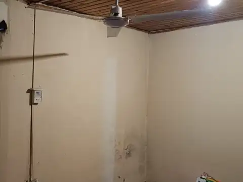 CASA A RECICLAR EN ZONA DE AV. LAVALLE Y CABRED. POSADAS, MISIONES. VENTA