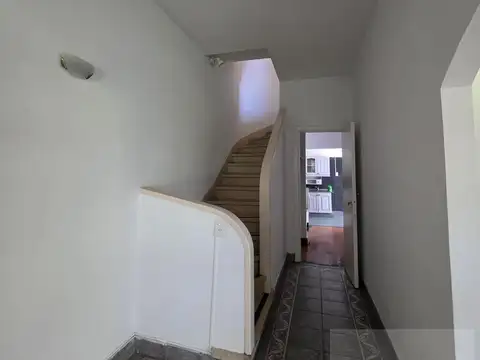 Depto Tipo Casa 5 ambientes con 1 baño