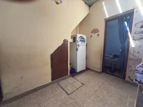 Casa 4 ambientes con 1 baño