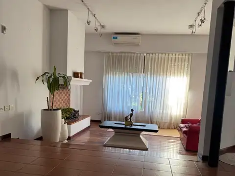 Casa en Venta en Ramos Mejia, USD 240.000