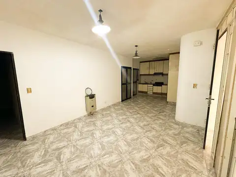 Venta Casa con garage y Local - Barrio Cinco Esquinas - Rosario