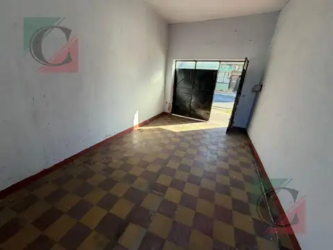 Casa 2 ambientes con cochera Lanus Oeste