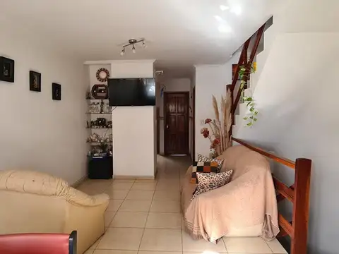 Depto Tipo Casa en Venta de 3 dormitorios