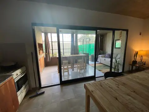 Casa 5 ambientes con 1 baño